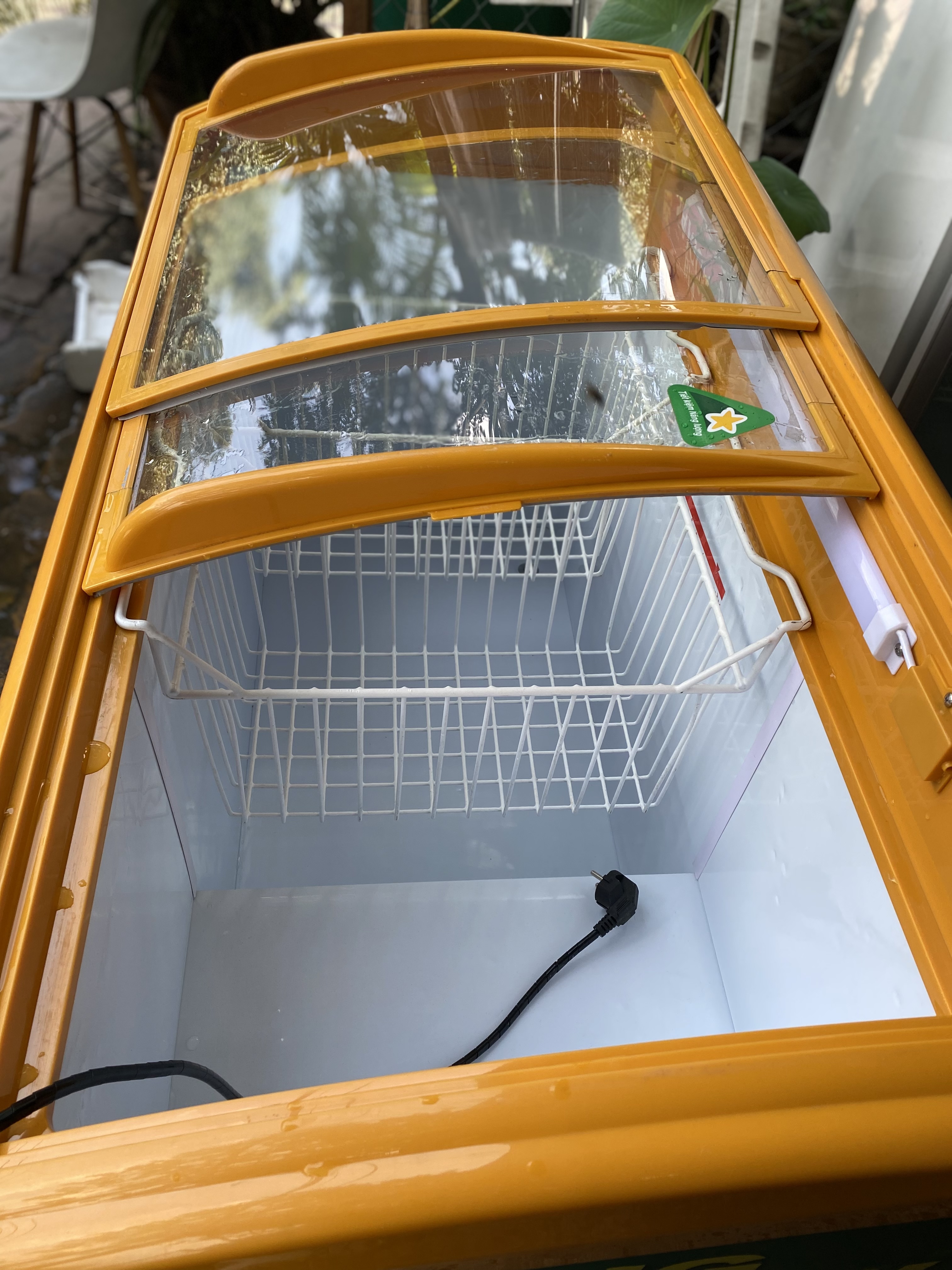 tu dong suot mat kinh cong trung bay 1565 1