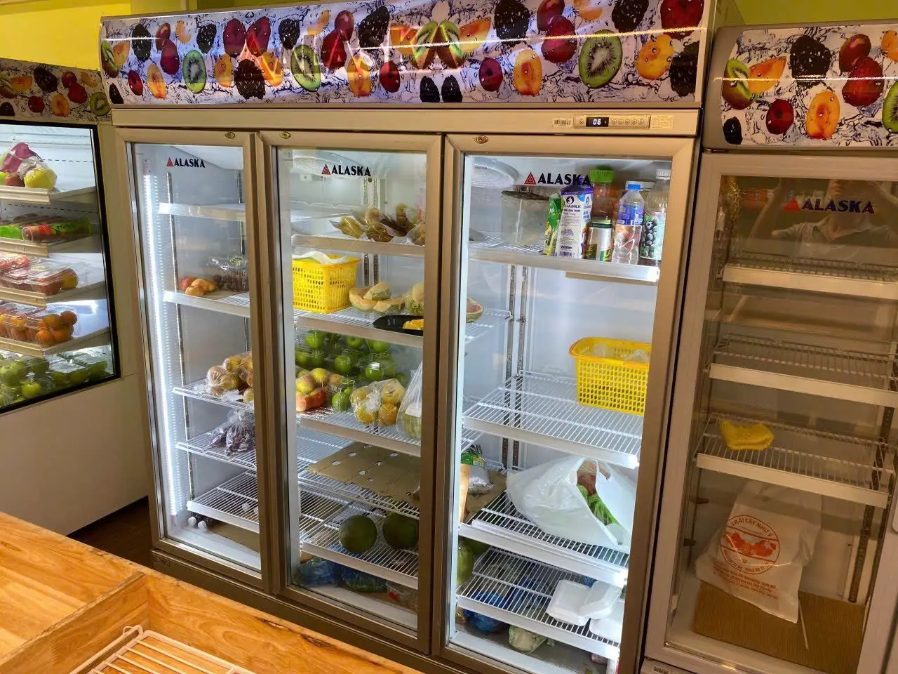 tu mat 3 canh trung bay 6783904108f94