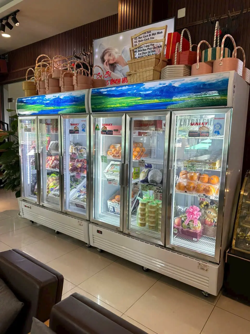 Tủ mát 3 cánh trưng bày